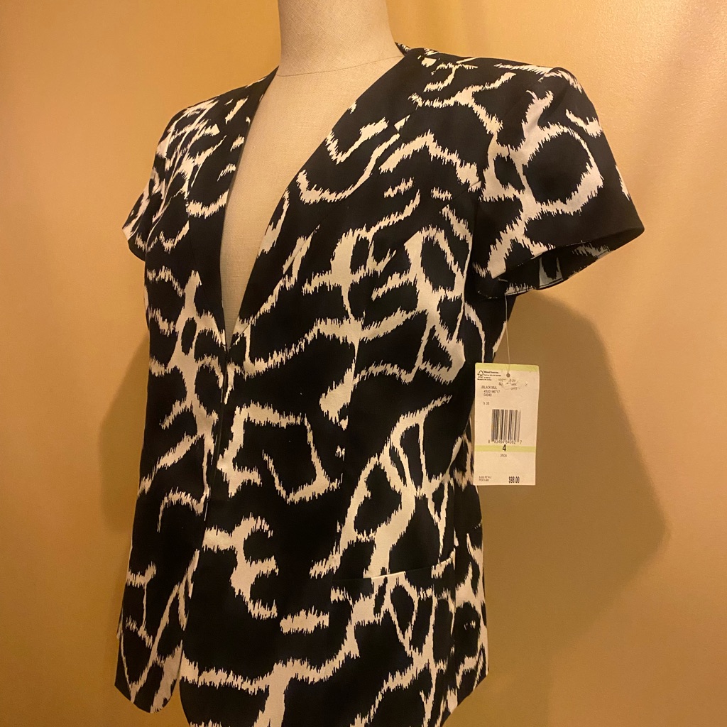Jones Wear Brand Stylish Black And White Women's Top Jacket Nwt